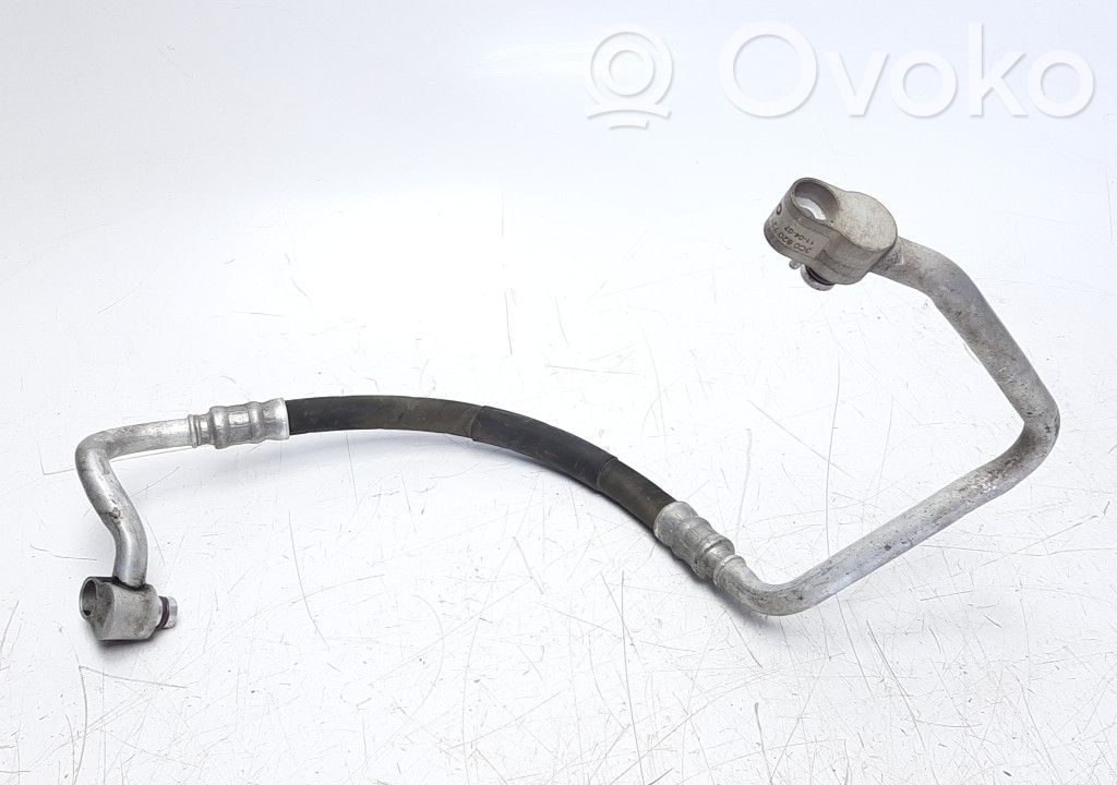Ilmastointilaitteen putki (A/C)   3C0820721M,3C0820721M