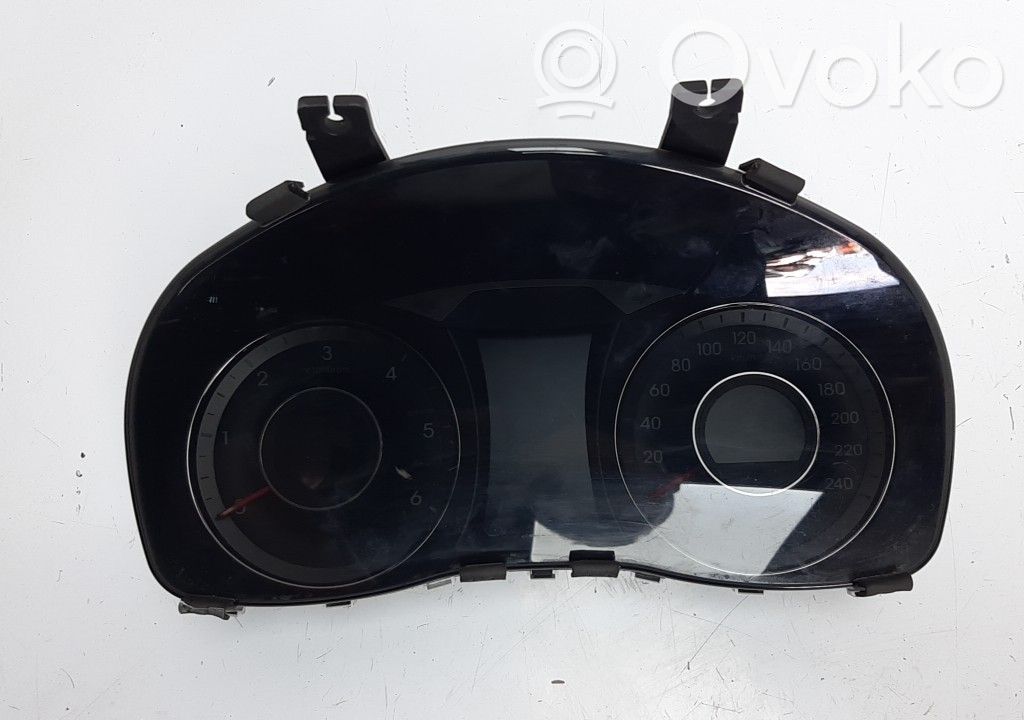 Hyundai i40 Vitezometru (grup de instrumente) 