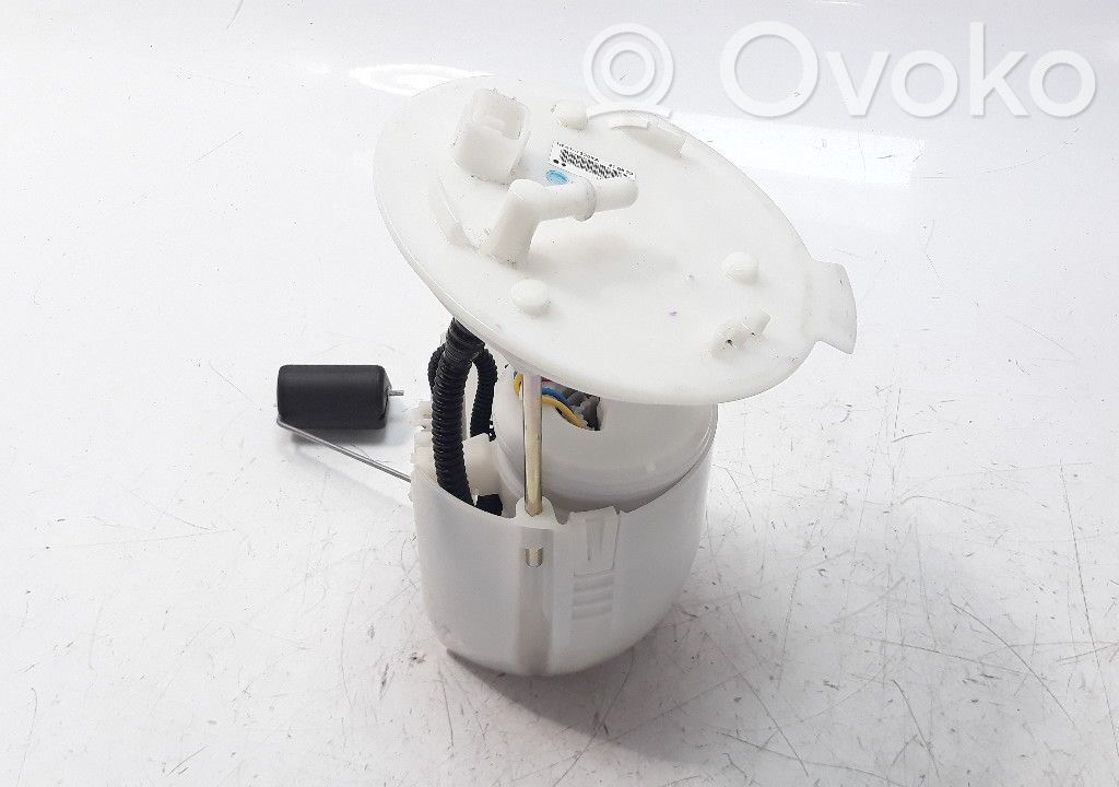 Mazda 3 Bomba interna de combustible 