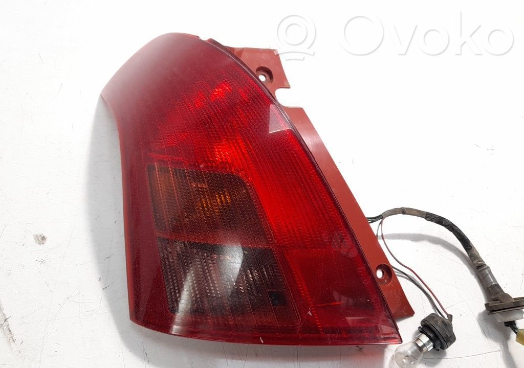 Suzuki Swift Cultus Lampă spate în caroserie 