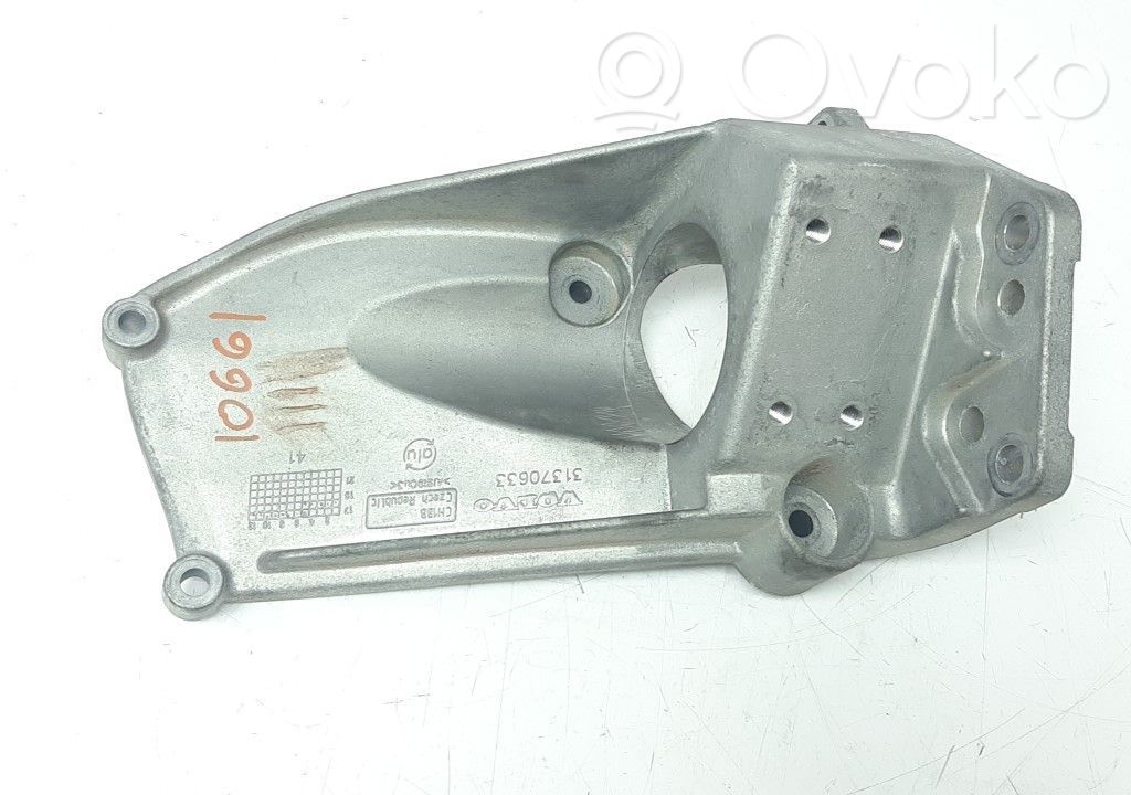 Soporte de montaje del motor   31370633