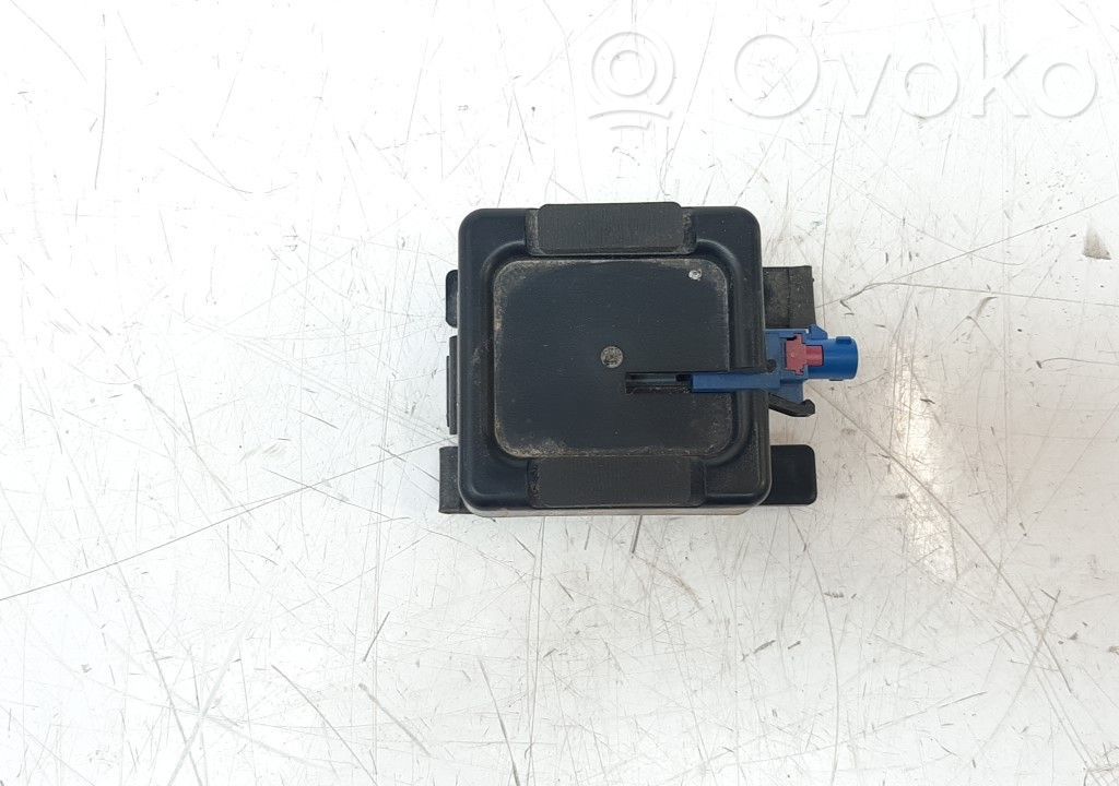 Otras unidades de control/módulos   EB3T19C175DA