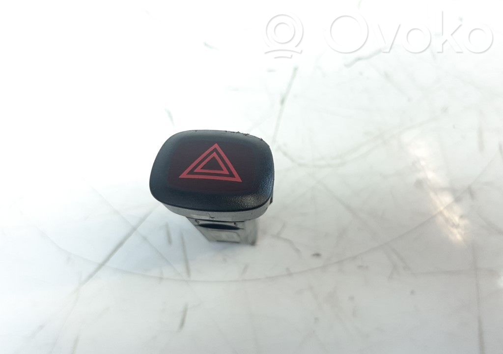 Hazard light switch   31325438