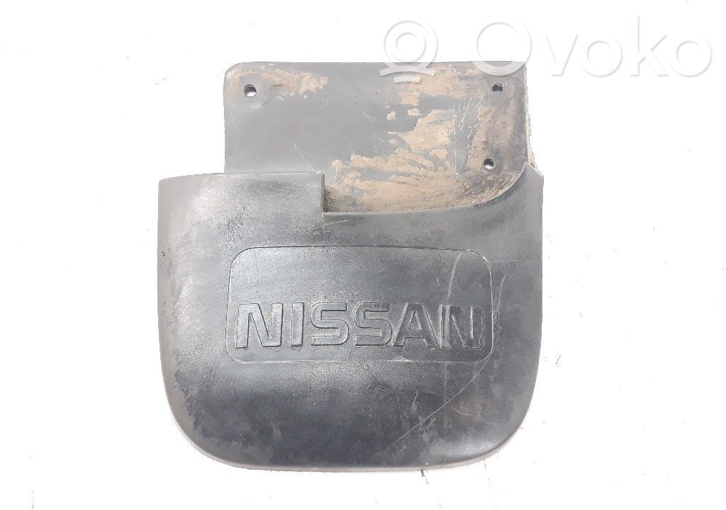 Nissan Terrano Nadkole tylne 