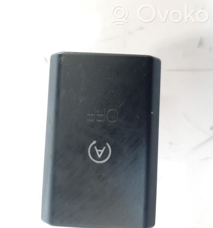 Comutator/buton multifuncțional   BK2T11B573AA