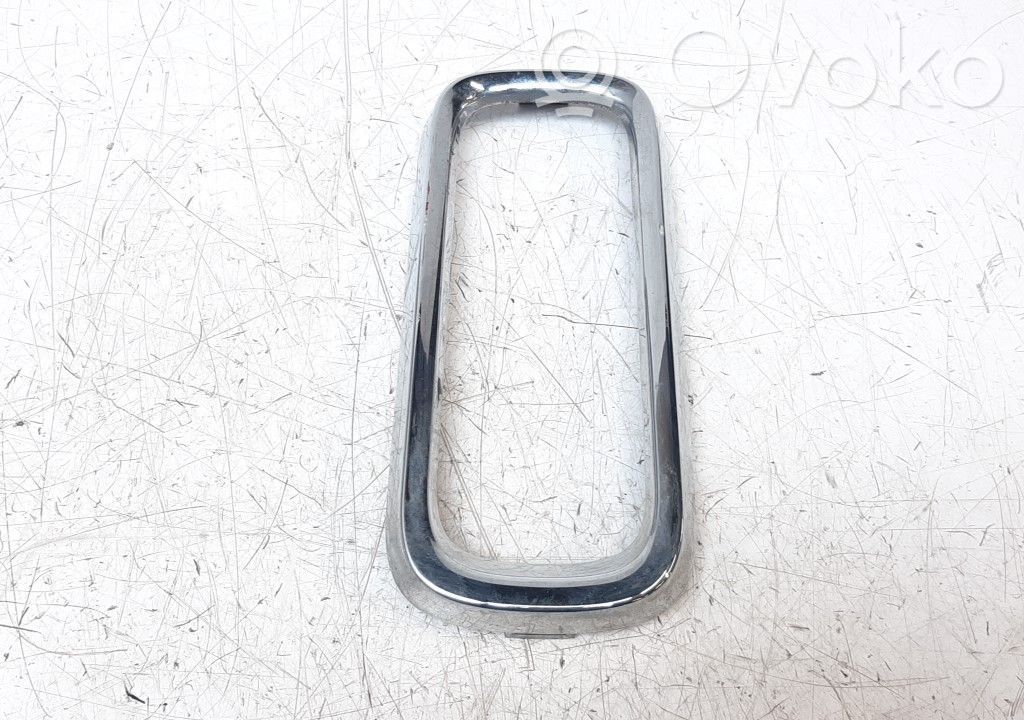 Jeep Renegade Moldura inferior 