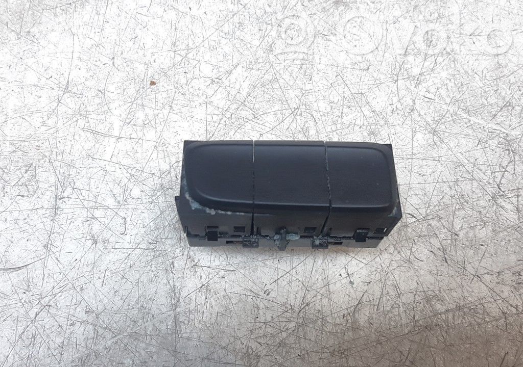 Opel Corsa F Bottom trim 