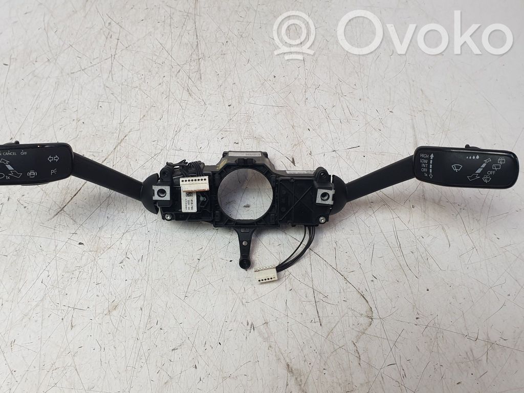 Seat Leon (5F) Steering wheel buttons/switches 