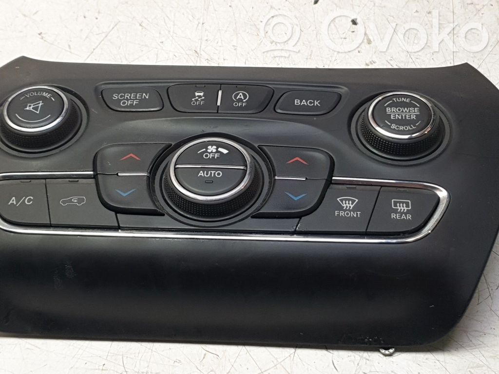 Jeep Cherokee KL Panel klimatyzacji 