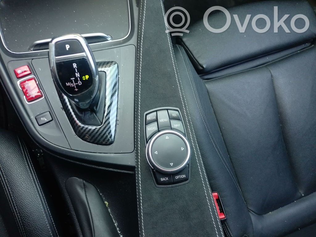 BMW 3 F30 F35 F31 Przełącznik / Przycisk kierownicy