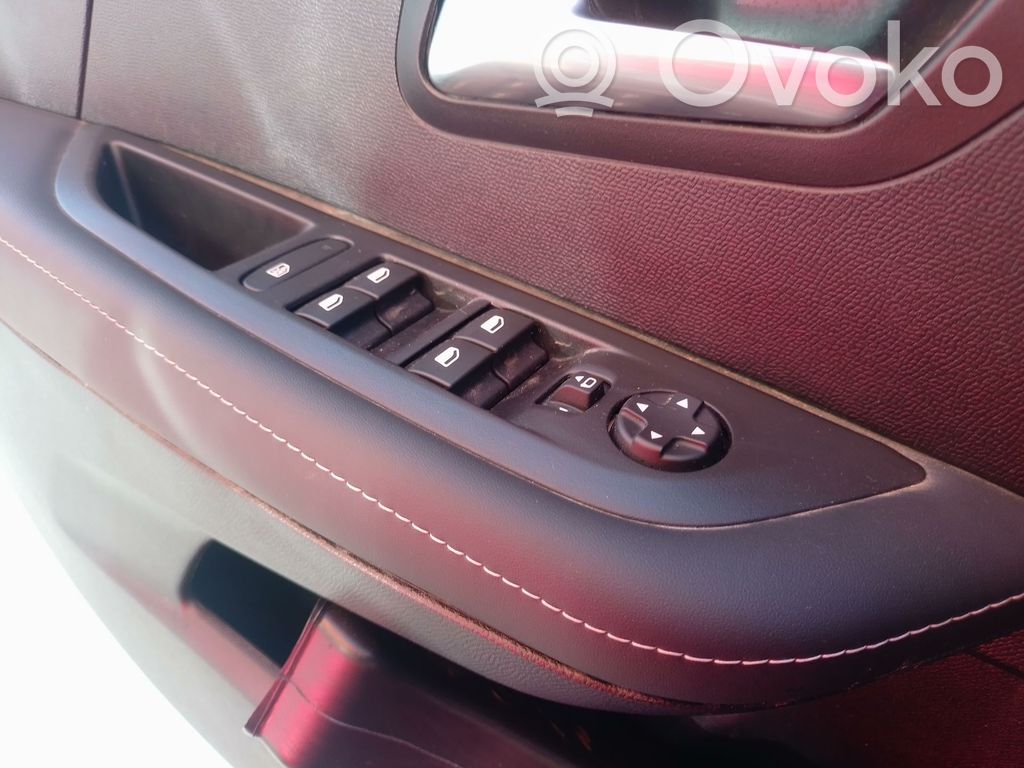 Peugeot 208 II Schalter el. Fensterheber