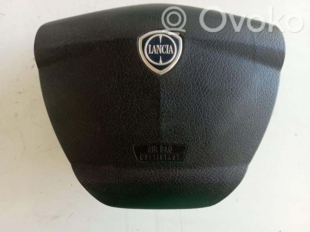 Lancia Ypsilon Steering wheel airbag 