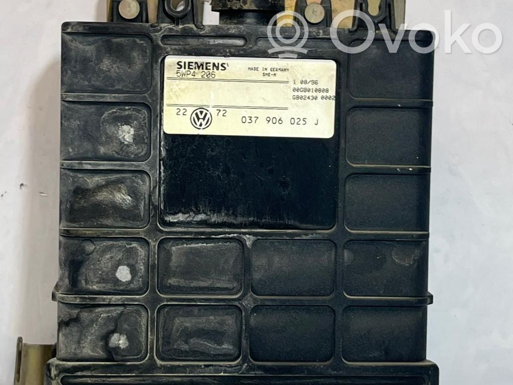 Engine control unit/module   037906025,037906025