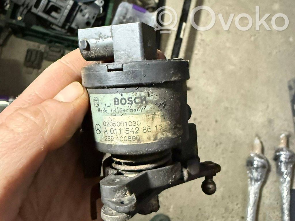 Mercedes-Benz Sprinter W901 W902 W903 W904 Kaasupolkimen asentoanturi 