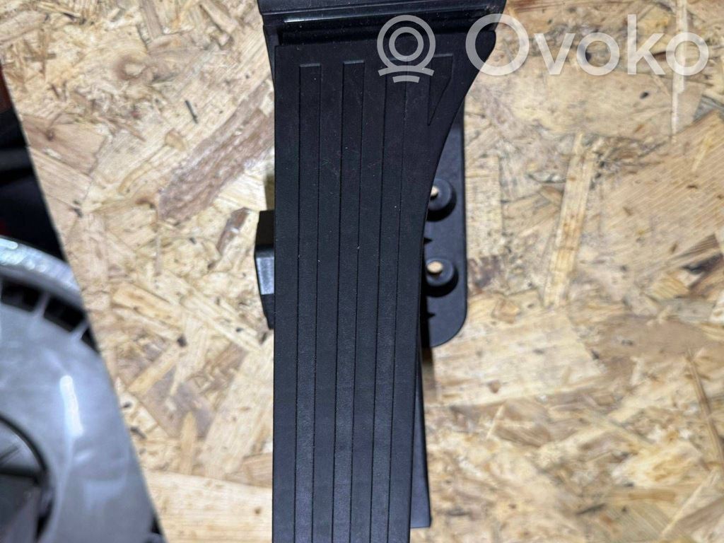 Mercedes-Benz C W204 Gaspedal 