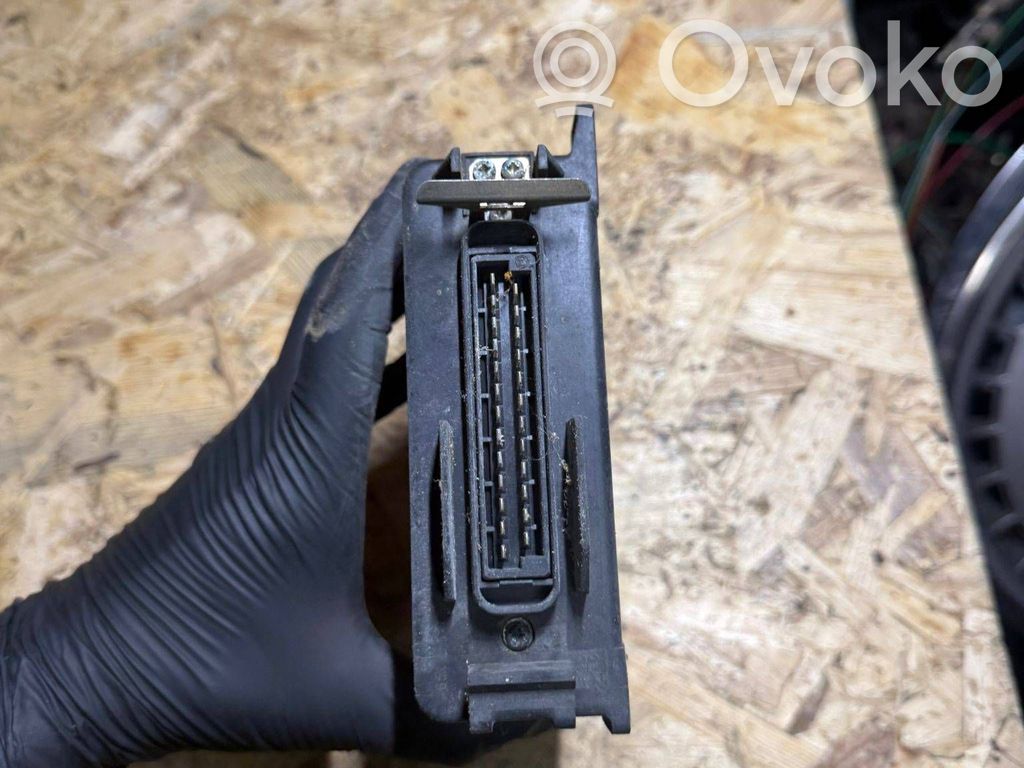 Volkswagen Golf II Engine control unit/module 