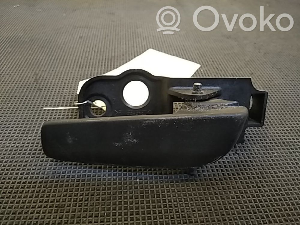 Manecilla interna puerta delantera   1679970580