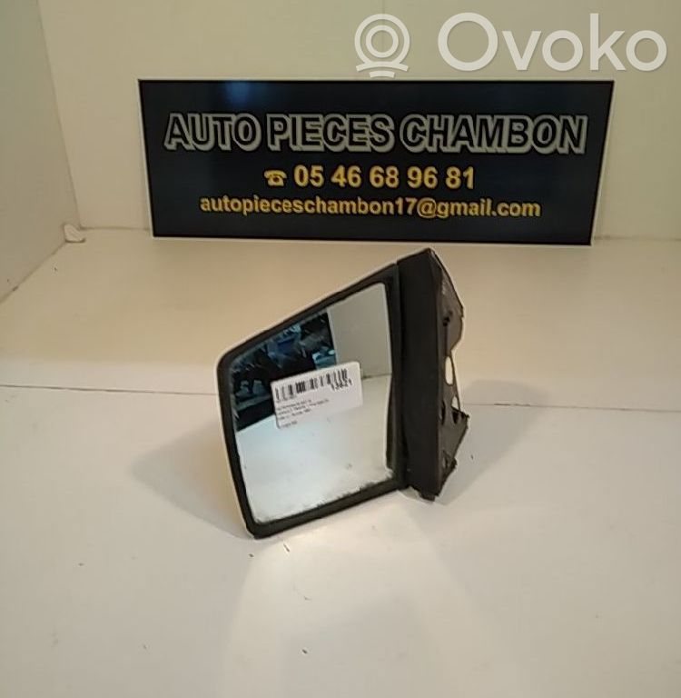 Renault Trafic I Espejo lateral manual 