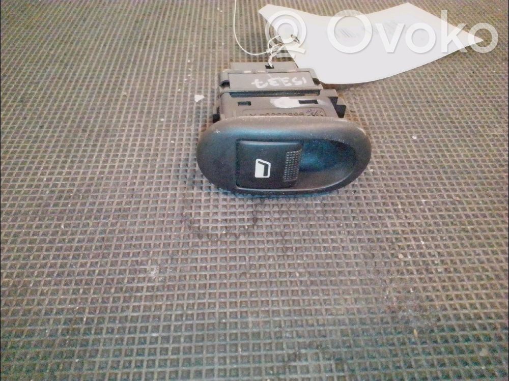 Electric window control switch   6554L7