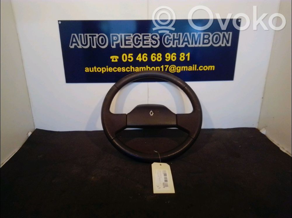 Ohjauspyörä   7701039172
