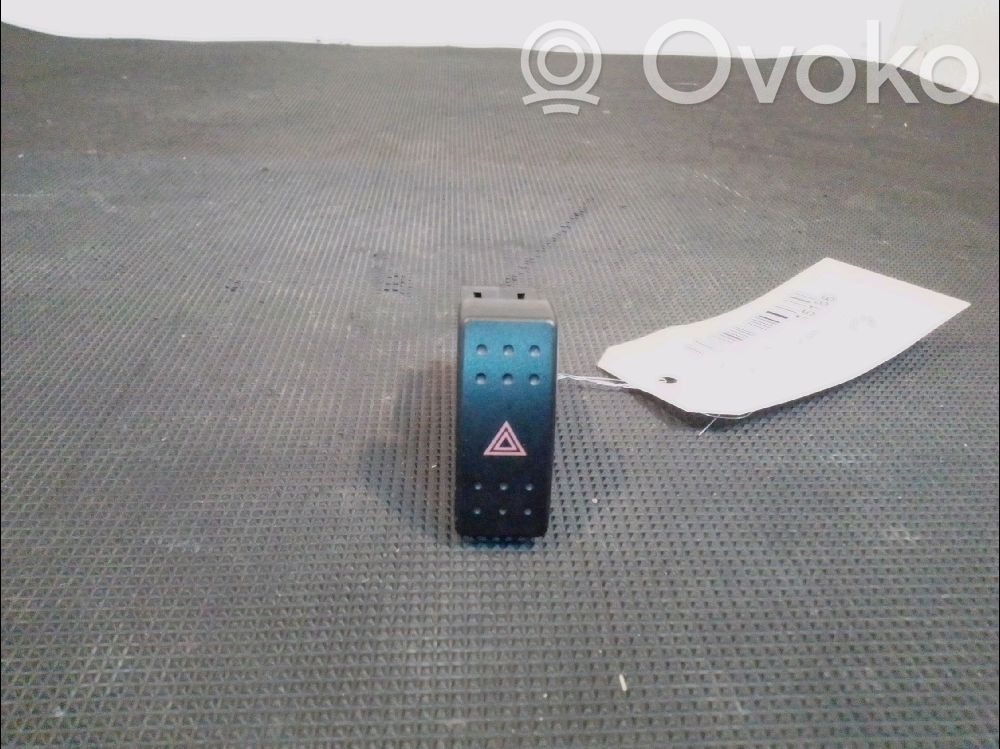 Botón interruptor de luz de peligro   3743086G00
