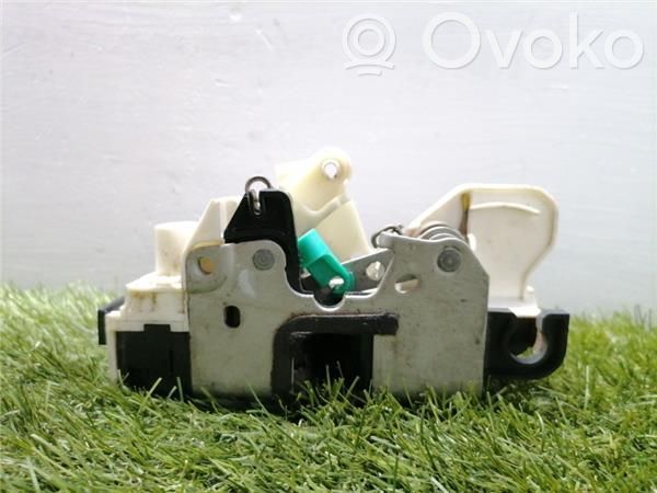 Dodge Caliber Front door lock 
