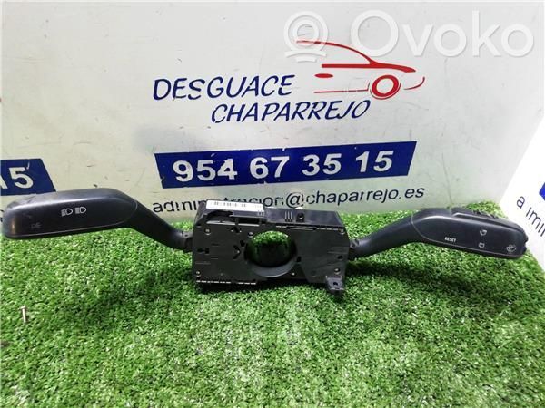 Skoda Roomster (5J) Interruptor de control multifunción 