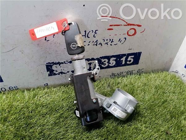Opel Meriva B Užvedimo spynelė 