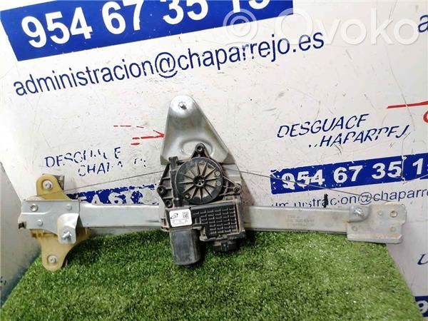 Dacia Duster II Alzacristalli elettrico della portiera anteriore