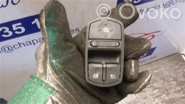 Opel Corsa D Comutator comandă geamuri electrice 