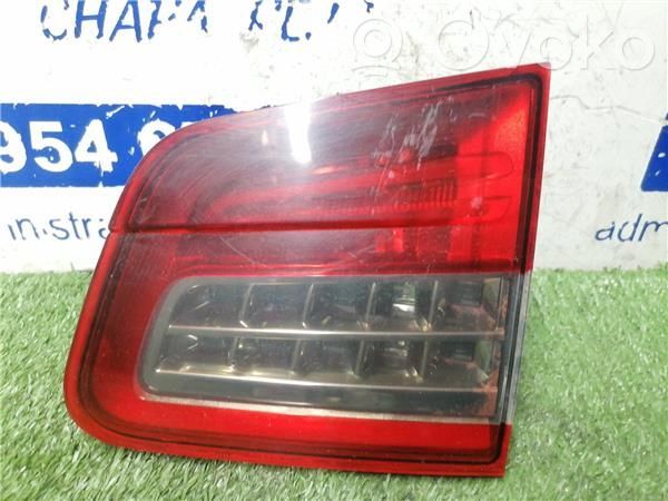 Lámpara de faros/luces traseros