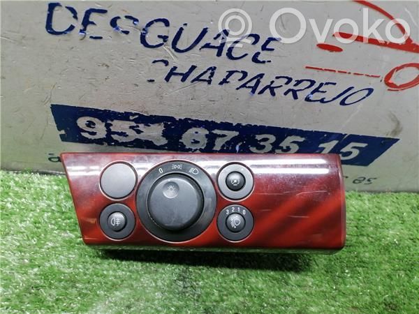 Opel Astra H Light switch 