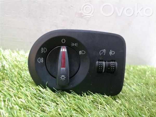Seat Ibiza IV (6J,6P) Interrupteur d’éclairage
