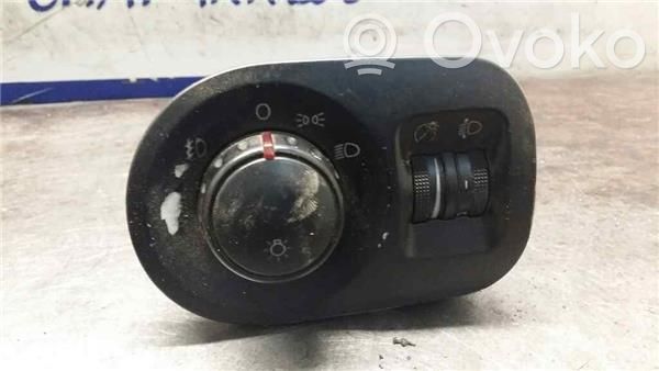 Seat Toledo I (1L) Interruttore luci