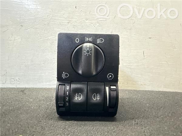 Opel Zafira A Interruptor de luz 