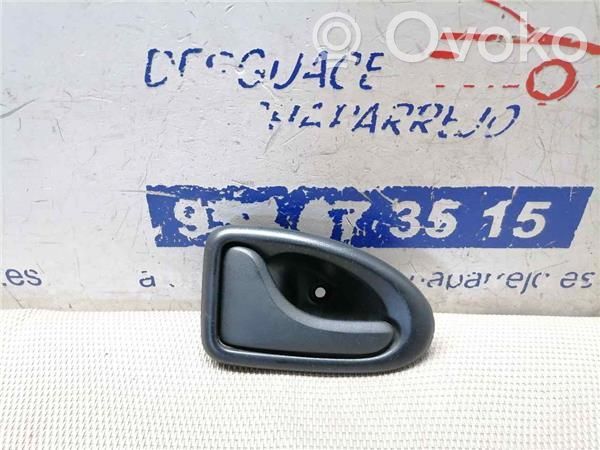 Manecilla interna puerta delantera