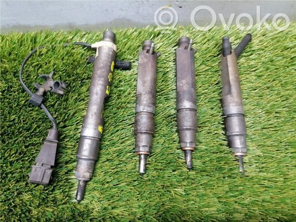 Inyector de combustible   38130201,432193735