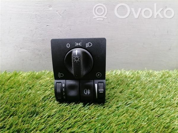 Opel Astra G Light switch 