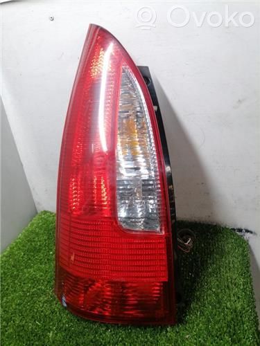 Lámpara de faros/luces traseros