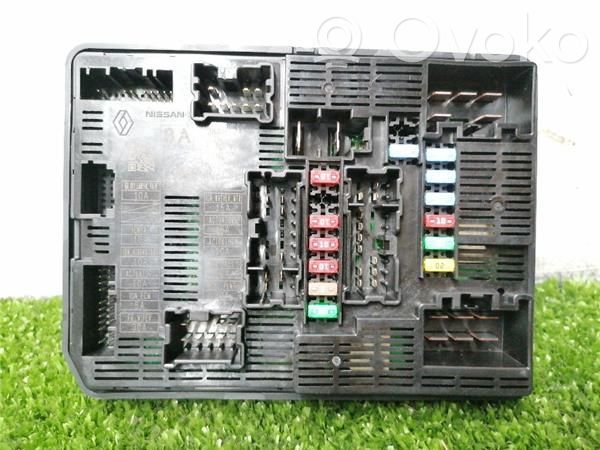 Renault Sandero I Module de fusibles
