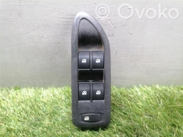 Comutator comandă geamuri electrice   8200397297B,8200397297B