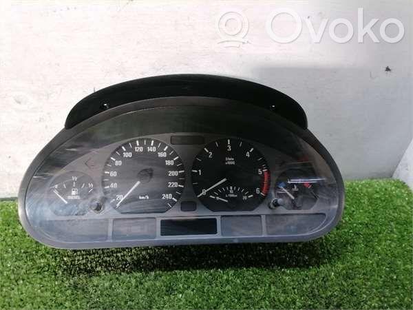 Velocímetro (tablero de instrumentos)   6932896,263639116