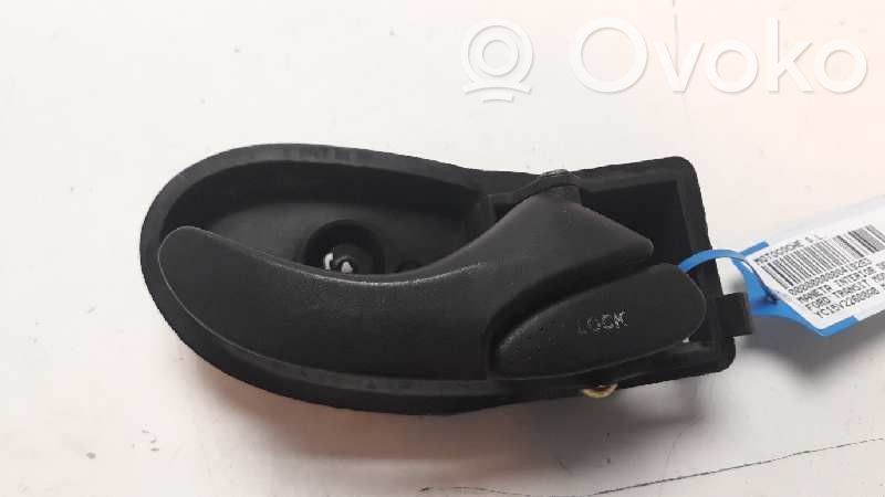 Manecilla interna puerta delantera   YC15V22600AB
