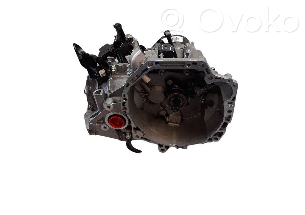 Nissan Micra C+C Caja de cambios manual de 5 velocidades 