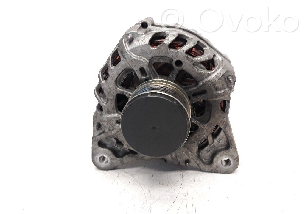 Renault Clio IV Generator/alternator 
