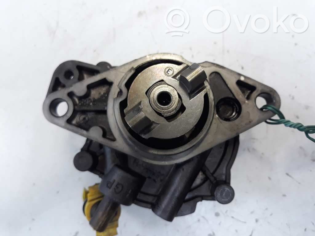 Opel Corsa C Bomba de vacío 