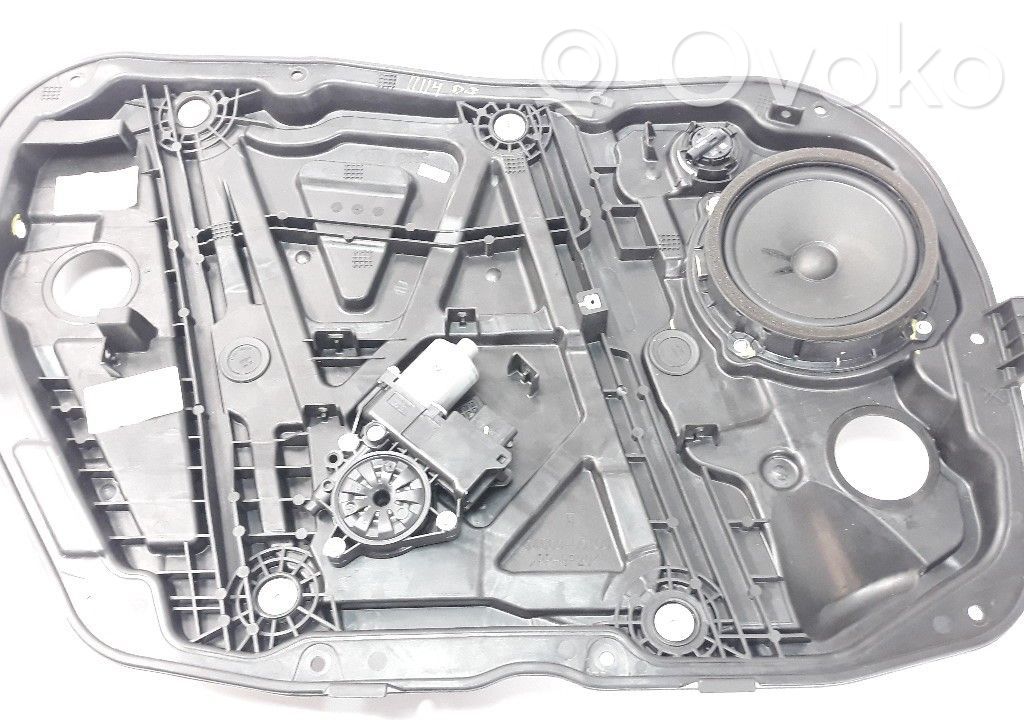 Regulador manual de la ventanilla delantera   82470J7010