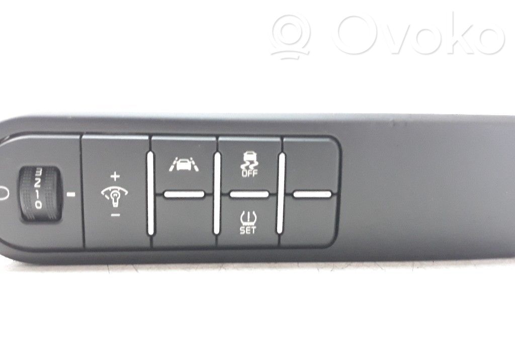 KIA Ceed Steering wheel buttons/switches 