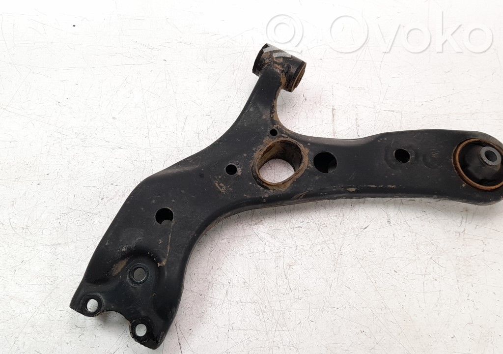 Toyota RAV 4 (XA30) Querlenker vorne