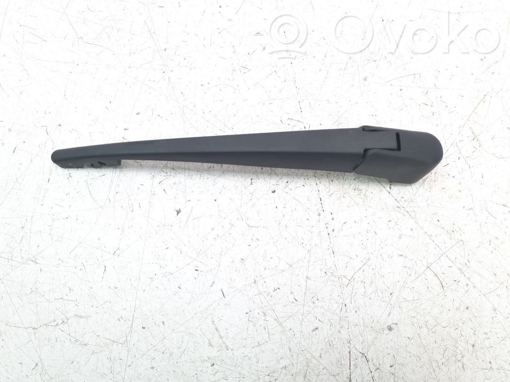 Mazda 3 Ramię wycieraczki szyby tylnej 